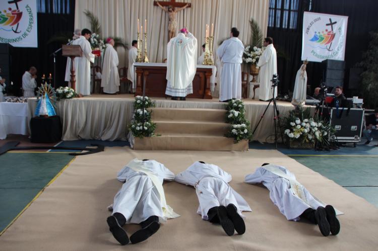 Mons. Torrado a los nuevos sacerdotes: 'Sean presbíteros para tiempos difíciles' Mons. Torrado a los nuevos sacerdotes: 'Sean presbíteros para tiempos difíciles'