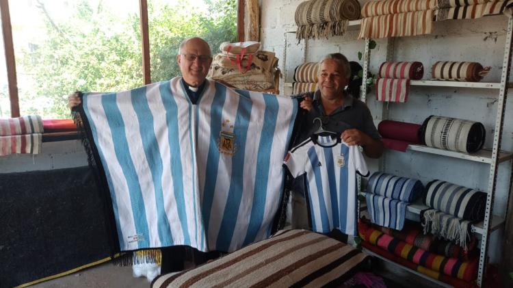 Mons. Urbanc realizó una visita pastoral a más de 4.000 metros de altura Mons. Urbanc realizó una visita pastoral a más de 4.000 metros de altura