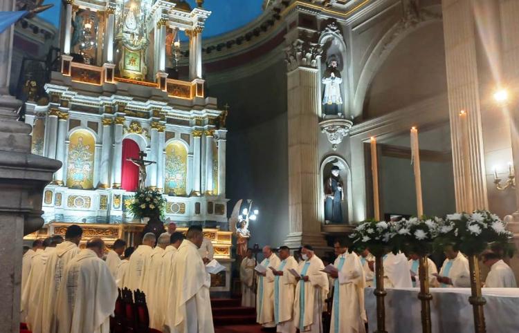 Mons. Urbanc recordó en la Misa Crismal que 'toda vocación sacerdotal es una gracia' Mons. Urbanc recordó en la Misa Crismal que 'toda vocación sacerdotal es una gracia'