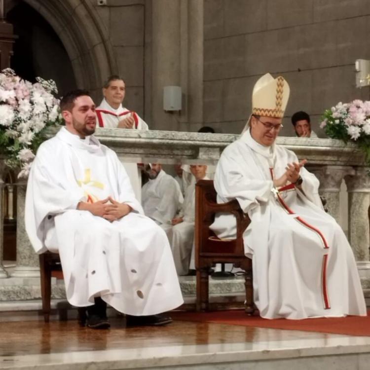 Mons. Mestre volvió a Mar del Plata para ordenar a un nuevo sacerdote