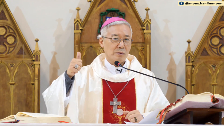 Monseñor Moon: "Jesús nos ofrece el pan caliente para consolarnos" Monseñor Moon: "Jesús nos ofrece el pan caliente para consolarnos"