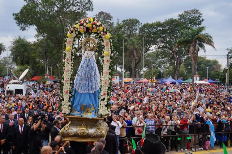 Itatí: Multitudinaria celebración por los 125 años de la Coronación Pontificia de la Virgen Itatí: Multitudinaria celebración por los 125 años de la Coronación Pontificia de la Virgen