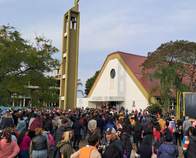 Multitudinaria peregrinación por las colonias en la ciudad de Federación Multitudinaria peregrinación por las colonias en la ciudad de Federación