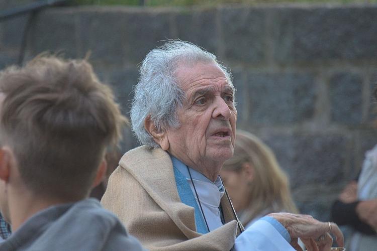 Murió un sacerdote que acompañaba a la comunidad parroquial de Tandil Murió un sacerdote que acompañaba a la comunidad parroquial de Tandil