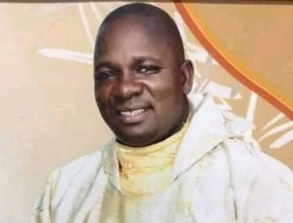 Nigeria: Murió en cautiverio uno los sacerdotes secuestrados en marzo Nigeria: Murió en cautiverio uno los sacerdotes secuestrados en marzo