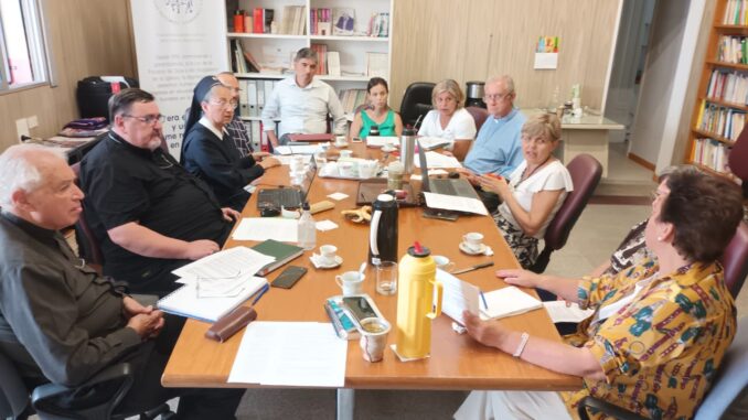 Reunión de los miembros de la Comisión Episcopal de Migrantes e Itinerantes Reunión de los miembros de la Comisión Episcopal de Migrantes e Itinerantes