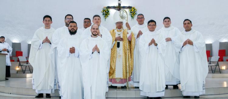 Nueve sacerdotes ordenados en Nicaragua a pesar de persecución Nueve sacerdotes ordenados en Nicaragua a pesar de persecución