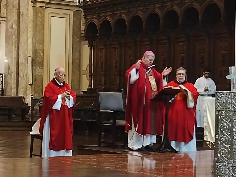 Nuncio: 'Ser Papa es un honor y una responsabilidad y sacrificio grande' Nuncio: 'Ser Papa es un honor y una responsabilidad y sacrificio grande'