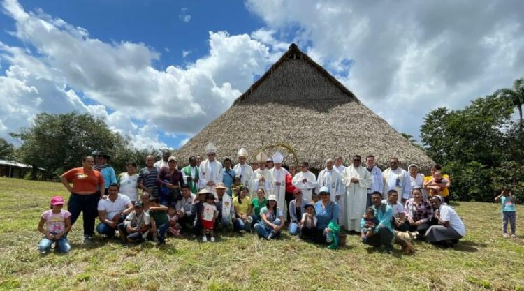 Obispos colombianos visitaron la Amazonía y exhortaron a "superar miedos y temores" Obispos colombianos visitaron la Amazonía y exhortaron a "superar miedos y temores"
