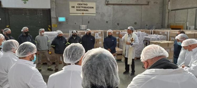 Obispos de la Pastoral Social recorren empresas y un lugar de acogida marplatenses Obispos de la Pastoral Social recorren empresas y un lugar de acogida marplatenses