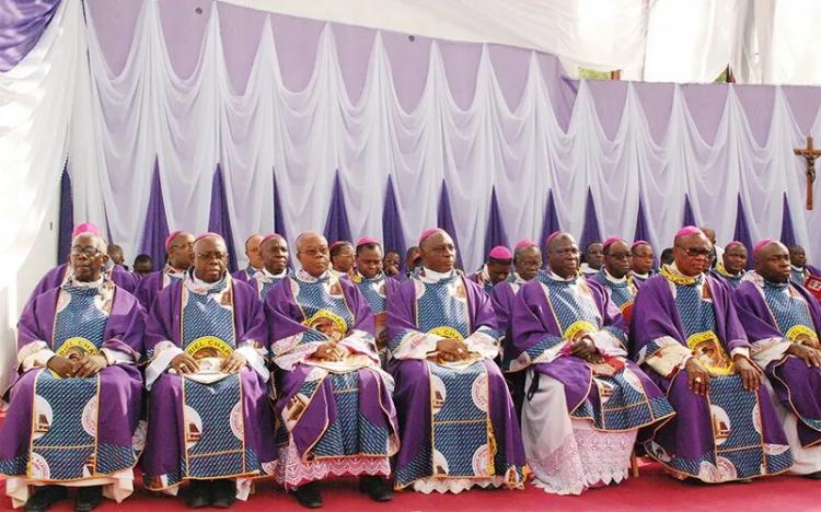 Obispos nigerianos: "Estamos atravesando el capítulo más oscuro de nuestra historia" Obispos nigerianos: "Estamos atravesando el capítulo más oscuro de nuestra historia"