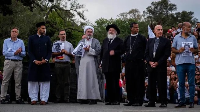 Oración interreligiosa en Dolores en memoria de Fernando Báez Sosa