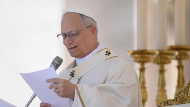 Regina Caeli: 'Pienso en las familias que sufren por la guerra' Regina Caeli: 'Pienso en las familias que sufren por la guerra'