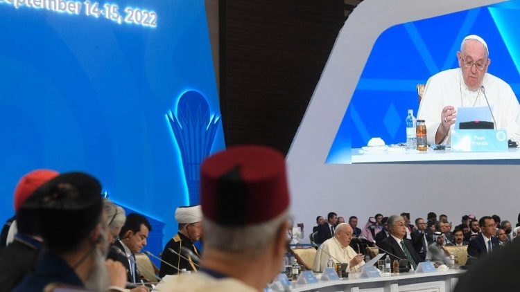Papa en Kazajstán: Las religiones son la fuente de la paz, no de la guerra Papa en Kazajstán: Las religiones son la fuente de la paz, no de la guerra