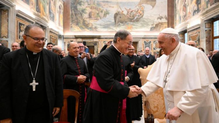 Papa Francisco: "Evangelizar es el compromiso jurídico primordial" Papa Francisco: "Evangelizar es el compromiso jurídico primordial"