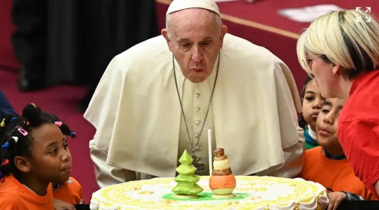 El Papa: la fe no es el opio del pueblo, sino encuentro y servicio El Papa: la fe no es el opio del pueblo, sino encuentro y servicio
