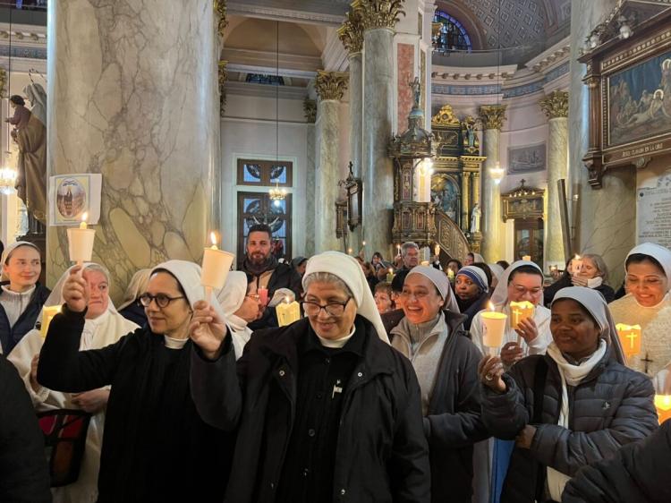 Peregrinación Jubilar de la Vida Consagrada reunió a 250 personas en Buenos Aires Peregrinación Jubilar de la Vida Consagrada reunió a 250 personas en Buenos Aires