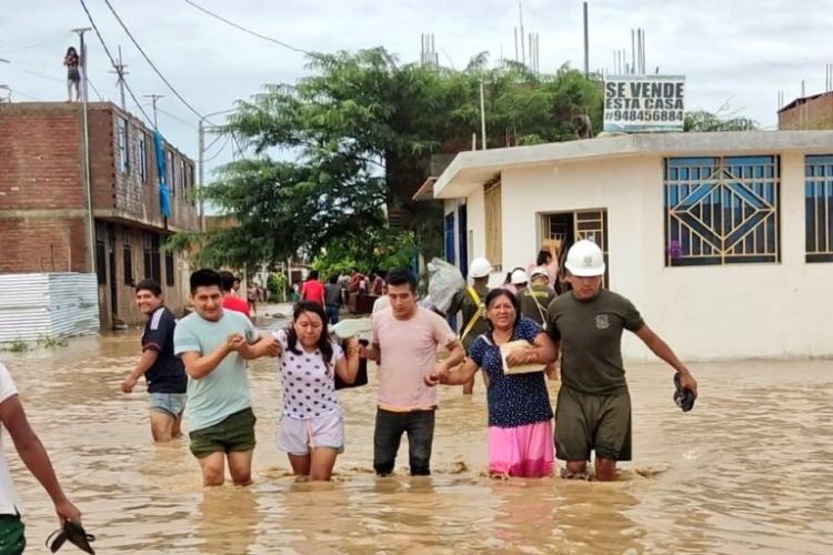 En el Perú, la Iglesia se moviliza en favor de los afectados por el ciclón Yaku y las lluvias En el Perú, la Iglesia se moviliza en favor de los afectados por el ciclón Yaku y las lluvias