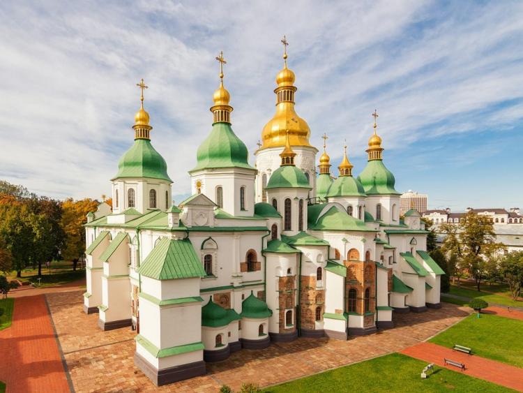 Piden y rezan para que Rusia no destruya la catedral de Santa Sofía en Kiev Piden y rezan para que Rusia no destruya la catedral de Santa Sofía en Kiev