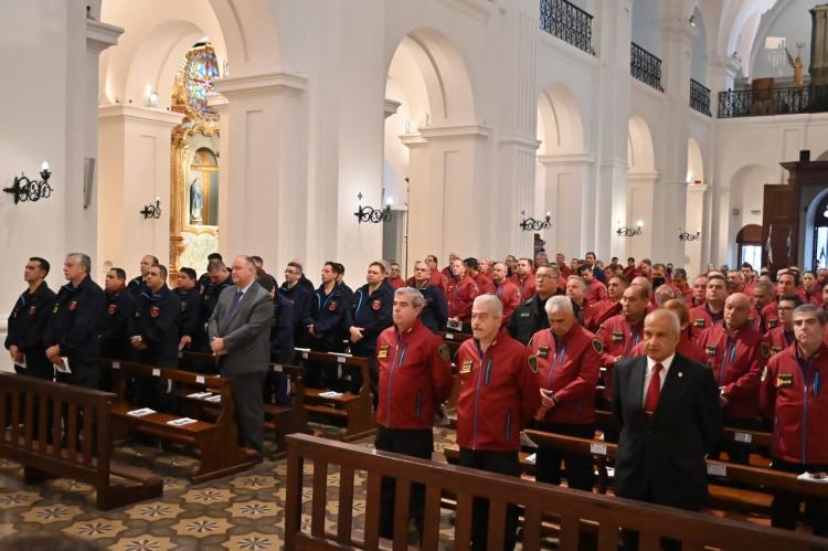 Policía y Bomberos de la Ciudad honraron a su patrona Policía y Bomberos de la Ciudad honraron a su patrona