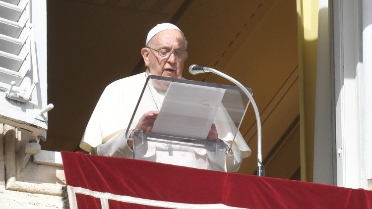 El Papa: practicar lo que predicamos, para ser cristianos creíbles El Papa: practicar lo que predicamos, para ser cristianos creíbles