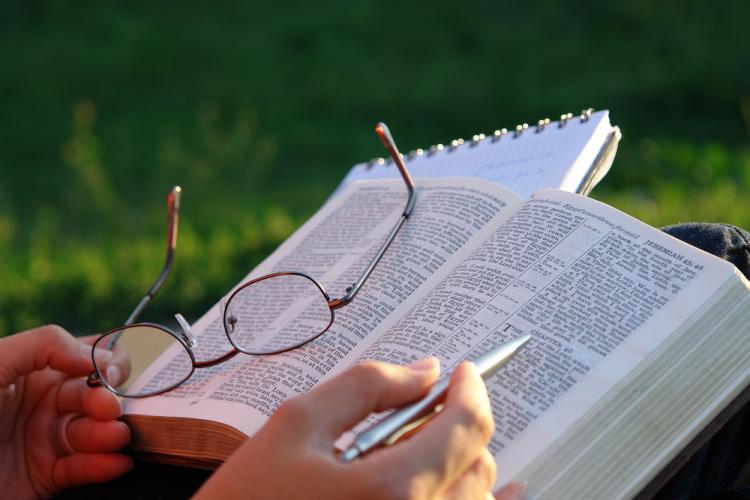Presentan el curso 'Claves para la interpretación de textos bíblicos' Presentan el curso 'Claves para la interpretación de textos bíblicos'