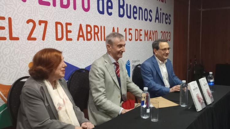 Presentaron "El pastor " en la Feria del Libro