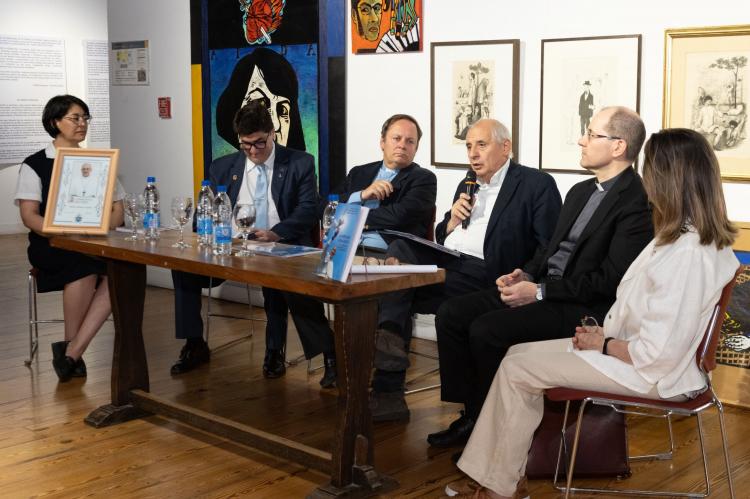 Presentaron en la UCA el libro 'La hora de Francisco' Presentaron en la UCA el libro 'La hora de Francisco'