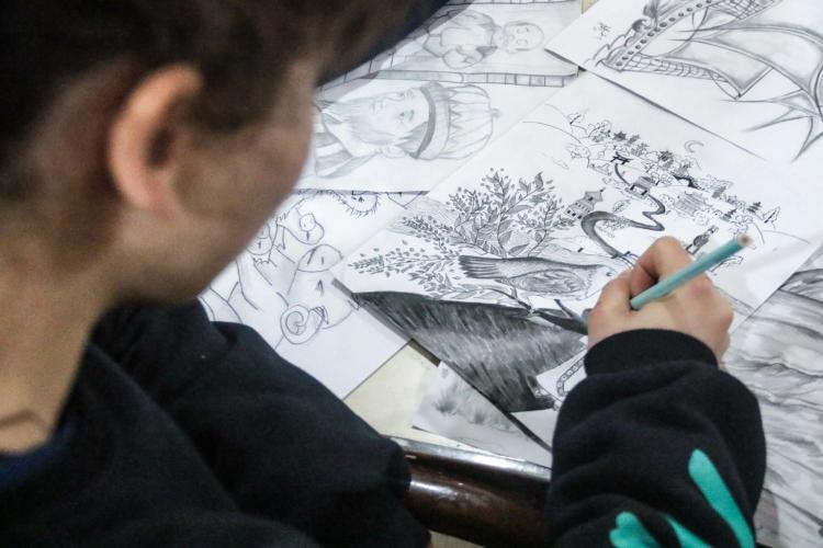 Presentaron en San Rafael una colección de cuentos clásicos ilustrados por alumnos Presentaron en San Rafael una colección de cuentos clásicos ilustrados por alumnos