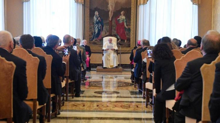 Presten atención a las personas, pidió el Papa a los comunicadores Presten atención a las personas, pidió el Papa a los comunicadores