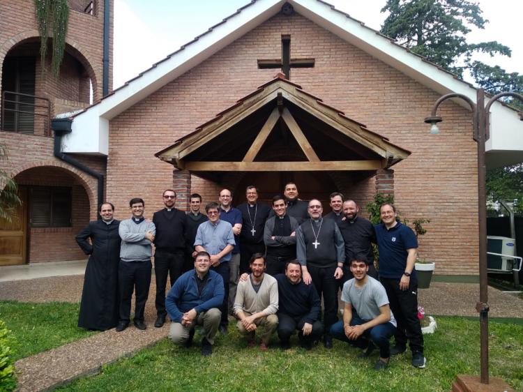 Primer encuentro del arzobispo de La Plata con los clérigos jóvenes Primer encuentro del arzobispo de La Plata con los clérigos jóvenes