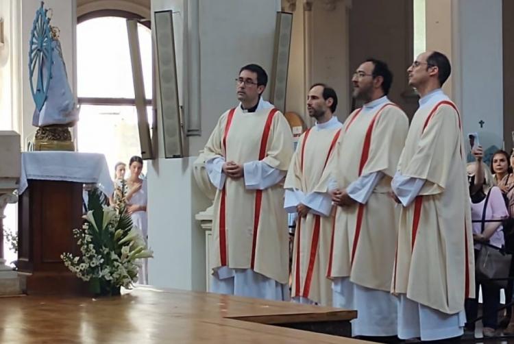 Primeras ordenaciones sacerdotales de Mons. García Cuerva en Buenos Aires