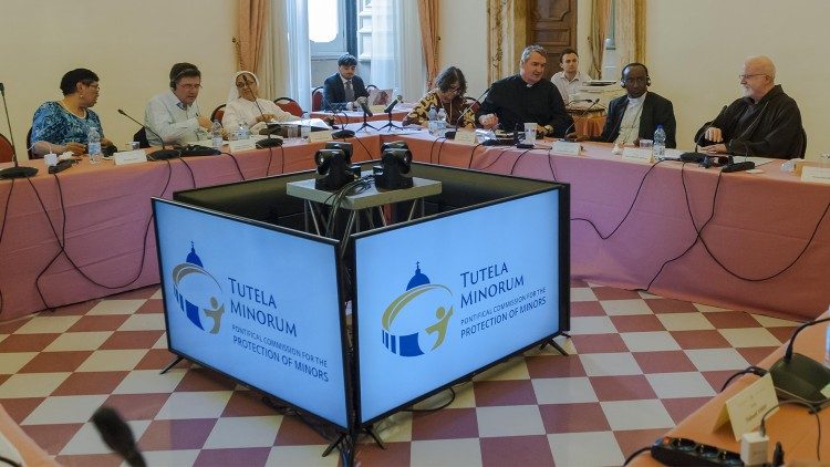 Protección de menores: 'Transparencia y responsabilidad' Protección de menores: 'Transparencia y responsabilidad'