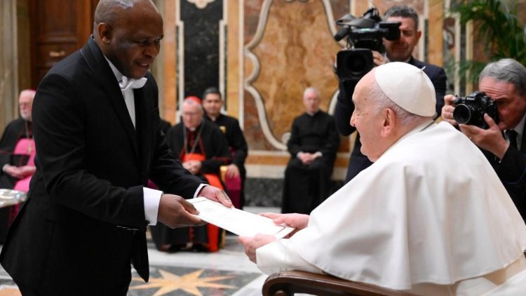 'Que la COP28 sea un paso histórico', exhortó el Papa Francisco 'Que la COP28 sea un paso histórico', exhortó el Papa Francisco