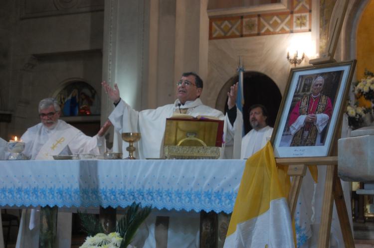 Quilmes: la comunidad diocesana rezó por León XIV y recordó a Mons. Farrell Quilmes: la comunidad diocesana rezó por León XIV y recordó a Mons. Farrell