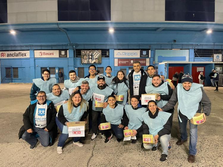 Racing Club se sumó a la colecta nacional Más por Menos Racing Club se sumó a la colecta nacional Más por Menos