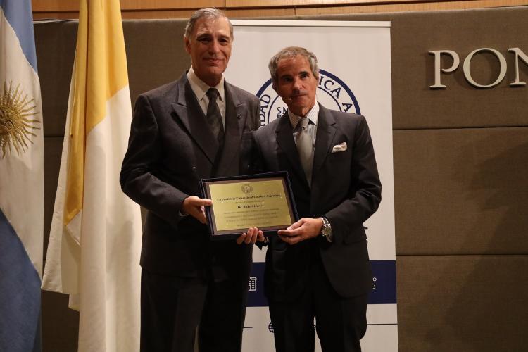 Rafael Grossi en la UCA: "Tenemos que salvarnos de un accidente nuclear por el bien común" Rafael Grossi en la UCA: "Tenemos que salvarnos de un accidente nuclear por el bien común"