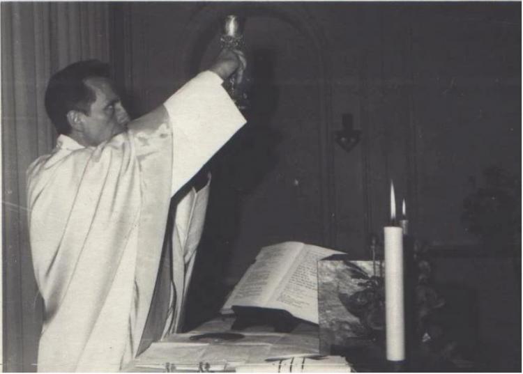 Recordarán la figura del Padre Etcheverry Boneo en Radio María Recordarán la figura del Padre Etcheverry Boneo en Radio María
