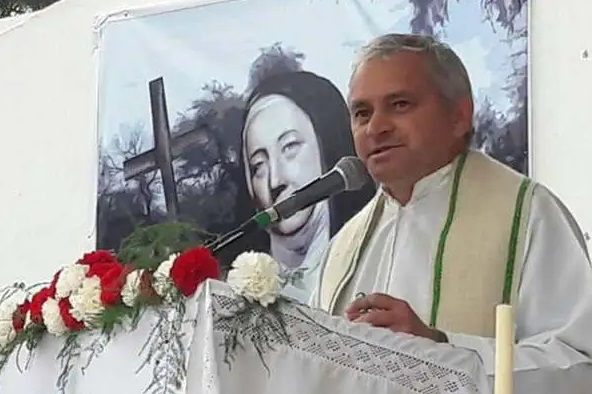 Repudian amenazas a sacerdote santiagueño comprometido con los campesinos Repudian amenazas a sacerdote santiagueño comprometido con los campesinos