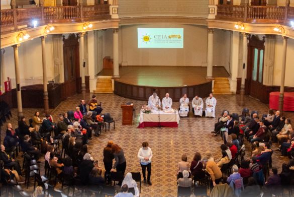 Retiros y ejercicios espirituales para iniciar el año con oración ignaciana