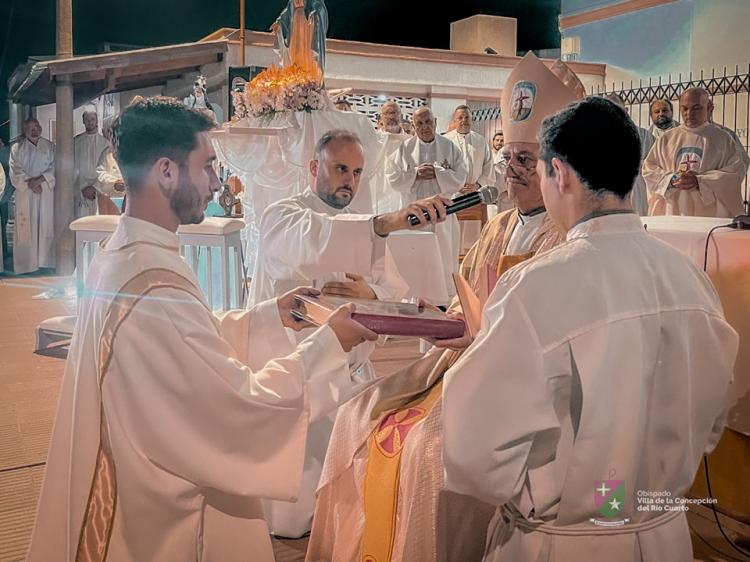 Río Cuarto: Mons. Uriona ordenó diácono a un seminarista camino al sacerdocio Río Cuarto: Mons. Uriona ordenó diácono a un seminarista camino al sacerdocio