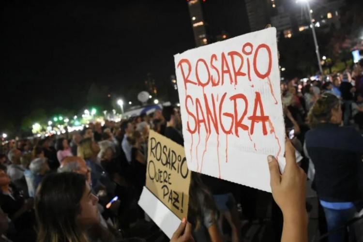 Rosario: 'Esta violencia asesina y cruel no es de Dios', afirman obispos rosarinos Rosario: 'Esta violencia asesina y cruel no es de Dios', afirman obispos rosarinos