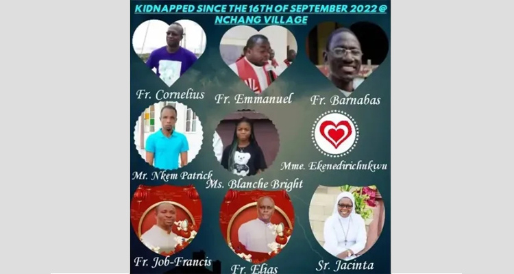 Sacerdotes secuestrados en Camerún piden su liberación en un nuevo video Sacerdotes secuestrados en Camerún piden su liberación en un nuevo video