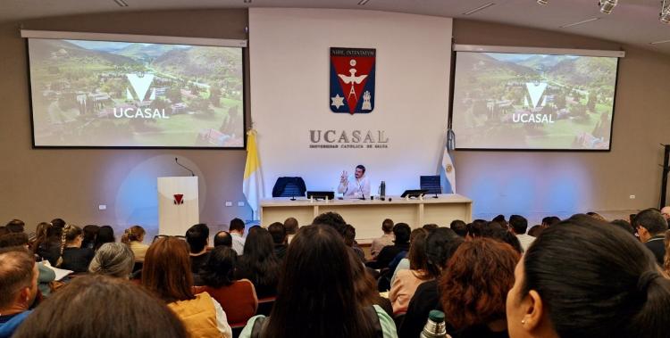 Salta: Más de 550 docentes en un encuentro de formación en la Ucasal