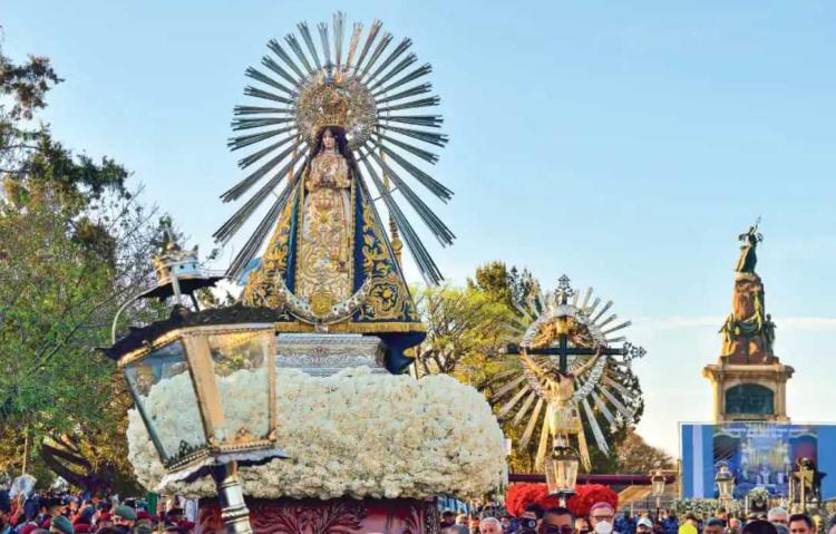 Salta prosigue con los cultos solemnes preparatorios para la Fiesta del Milagro Salta prosigue con los cultos solemnes preparatorios para la Fiesta del Milagro