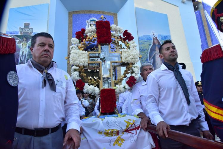 San Luis: Multitudinaria devoción al Señor de Renca y al Cristo de la Quebrada San Luis: Multitudinaria devoción al Señor de Renca y al Cristo de la Quebrada