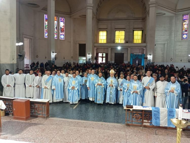 Santo Tomé: más de 700 fieles en la III peregrinación a la basílica de Itatí