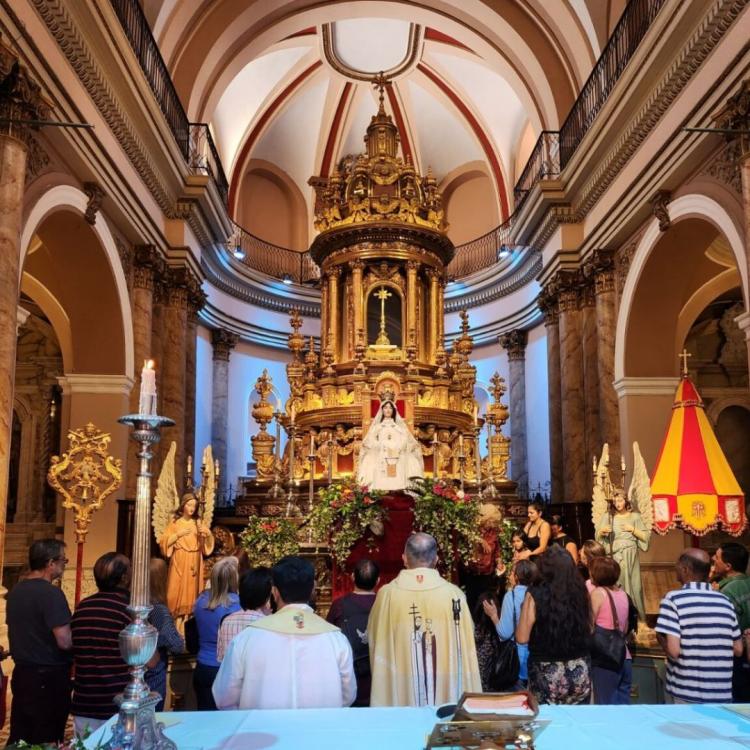 Aniversario de la coronación pontificia de la Virgen de la Merced de los Maitines Aniversario de la coronación pontificia de la Virgen de la Merced de los Maitines