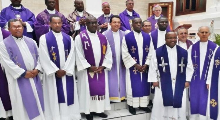 Exhortación de los obispos haitianos: "¡Silencien las armas!" Exhortación de los obispos haitianos: "¡Silencien las armas!"