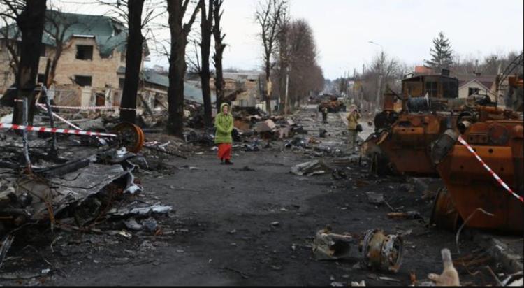 Tanques rusos destruyeron la sede de Cáritas en Mariúpol y dejan al menos 7 muertos